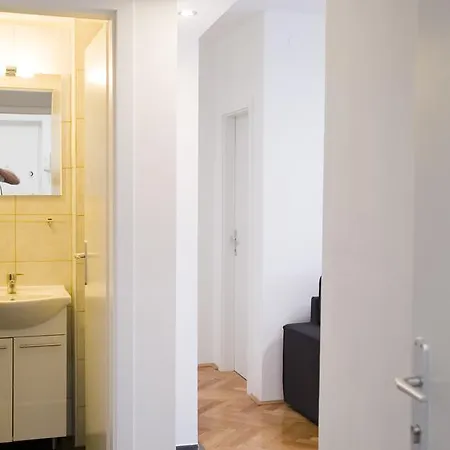 Apartment Zvone